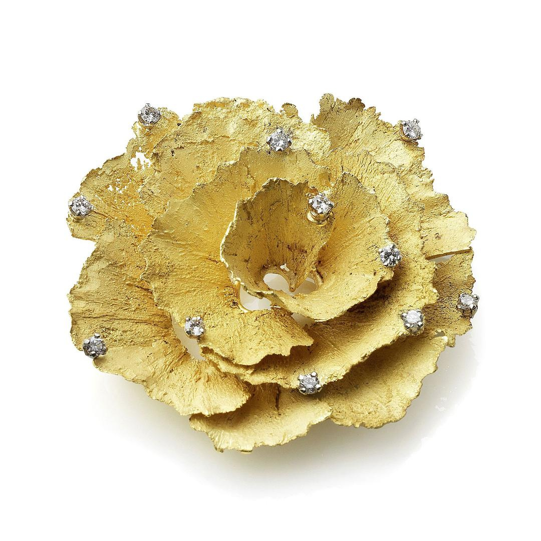 Gold flower with diamonds